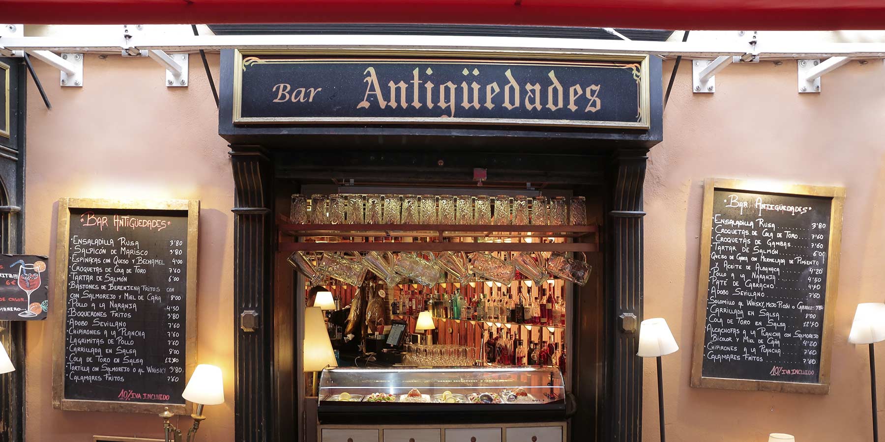 Antigüedades Bar